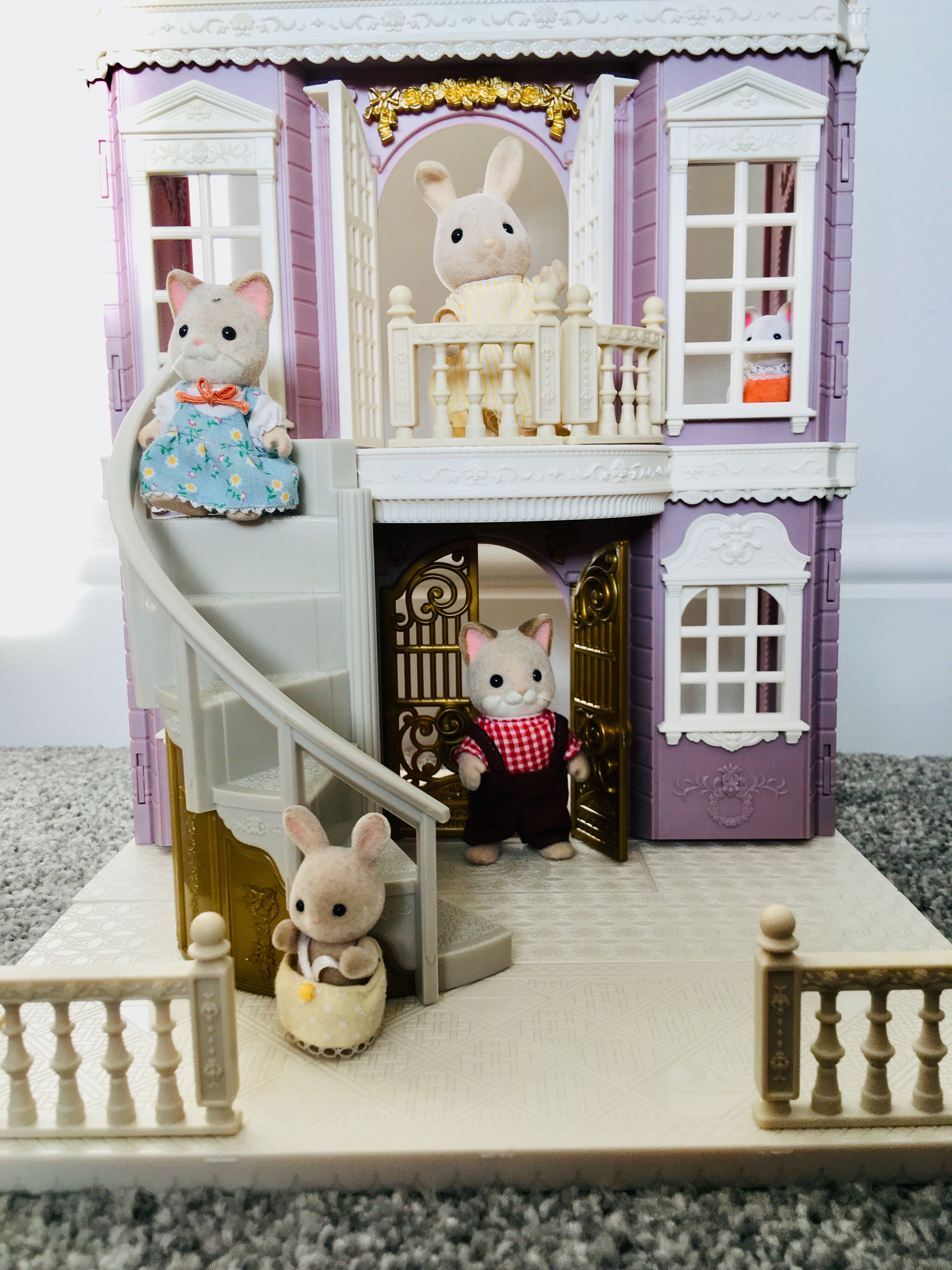 Sylvanian Families - Home/About Me